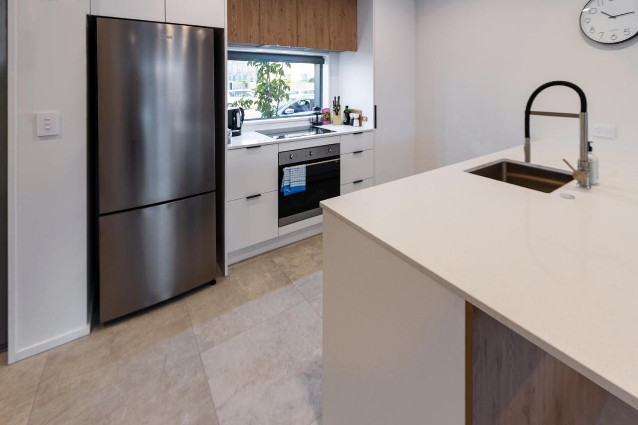 City Lights Retreat With Carpark 2 Bed 2 Bath Christchurch Buitenkant foto